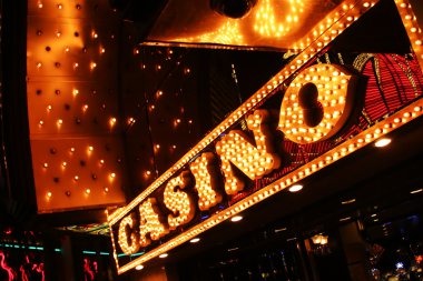 Slot game titles and launch interface Slot games including Aviator and Sweet Bonanza in the app